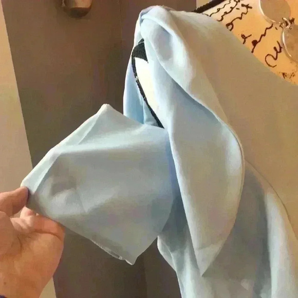 Asymmetrical dress - Picture 2 of 5